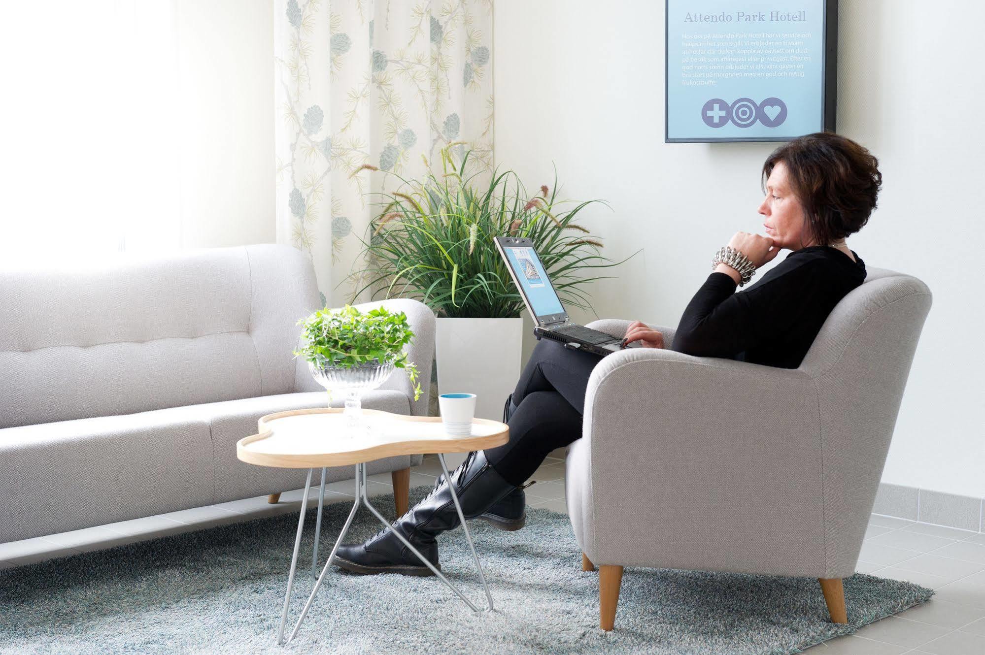 Attendo Park Hotell Huddinge Esterno foto