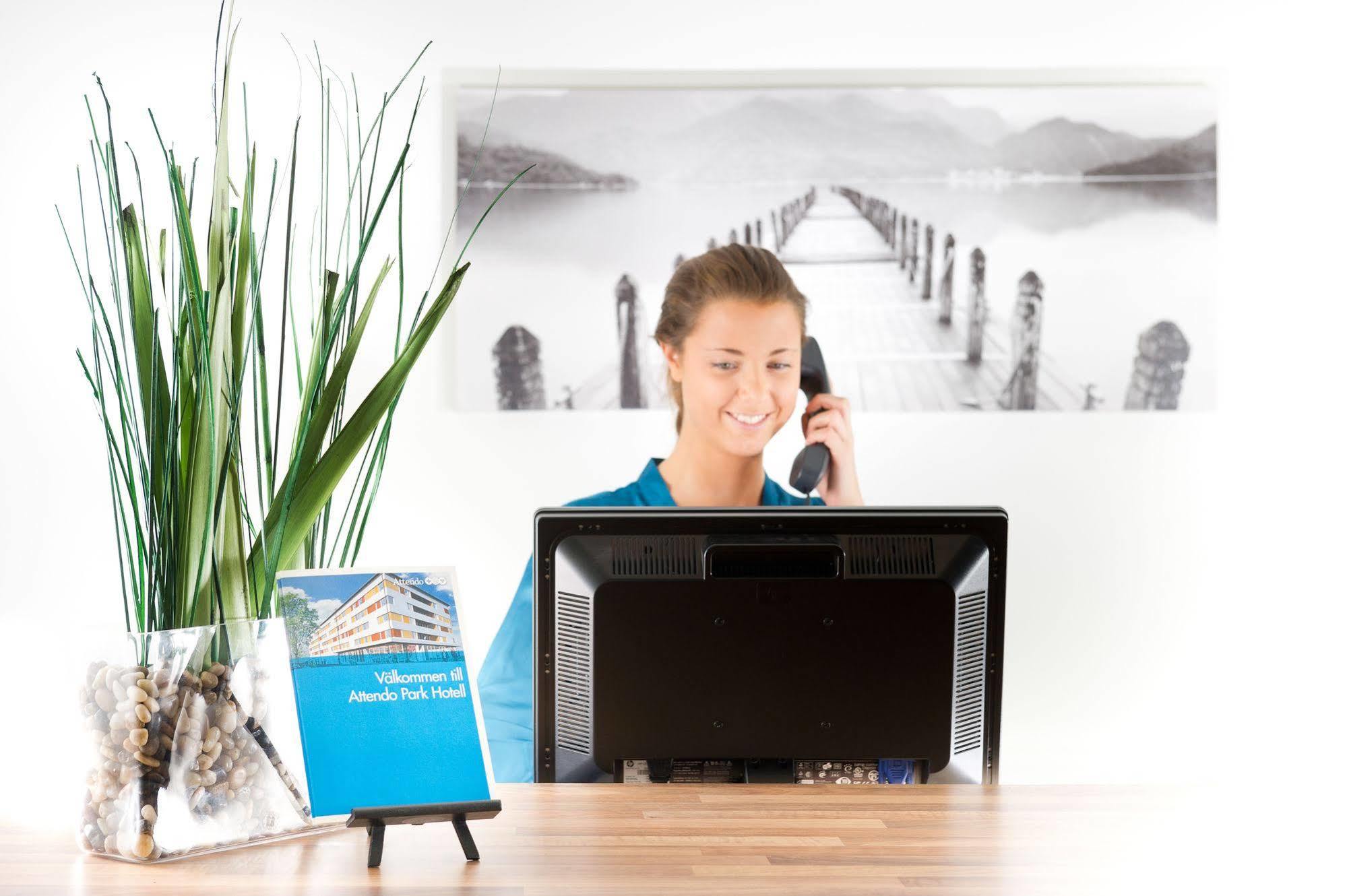 Attendo Park Hotell Huddinge Esterno foto